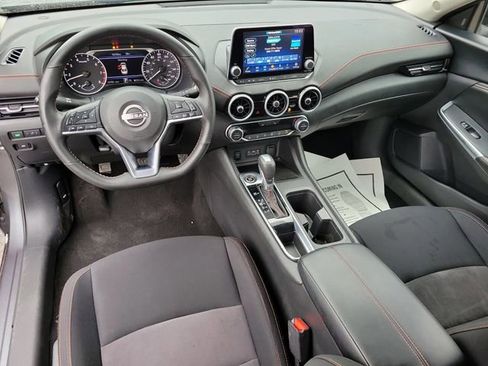 Used 2025 Nissan Sentra SR image 17
