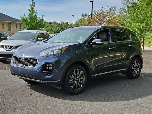 Used 2018 Kia Sportage EX w/ EX Sport Appearance Package AWD/4WD image 3