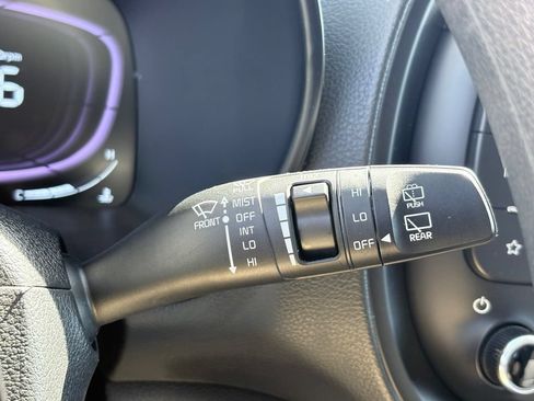 Used 2025 Kia Soul S FWD image 15