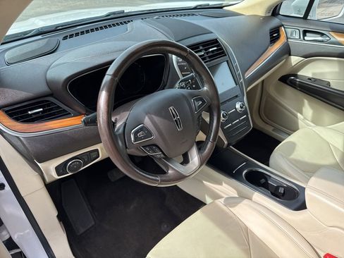 Used 2016 Lincoln MKC Reserve image 8