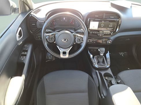Used 2021 Kia Soul EX image 11