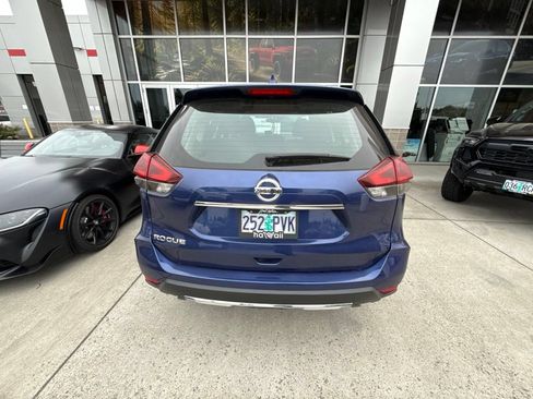 Used 2020 Nissan Rogue S FWD image 6