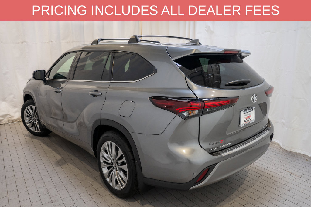 Used 2026 Toyota Highlander Platinum AWD/4WD image 3