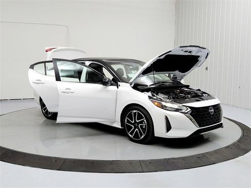 New 2025 Nissan Sentra SR w/ SR Premium Package image 9