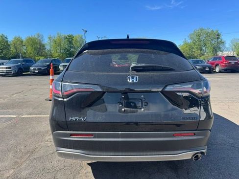 Used 2023 Honda HR-V Sport image 3