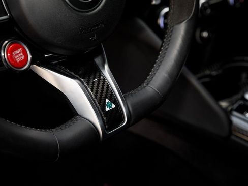 Used 2023 Alfa Romeo Giulia Quadrifoglio image 23