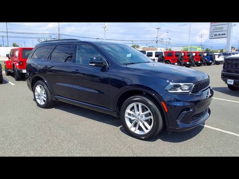 Used 2025 Dodge Durango GT AWD/4WD image 2
