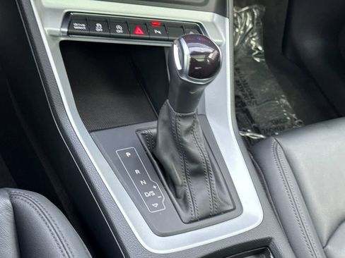 Used 2022 Audi Q3 2.0T Premium w/ Convenience Package image 21