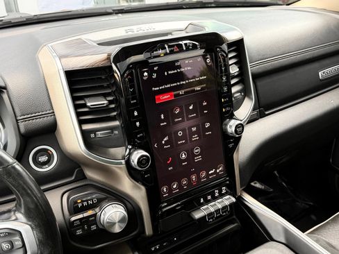 Used 2019 RAM 1500 Laramie AWD/4WD image 43