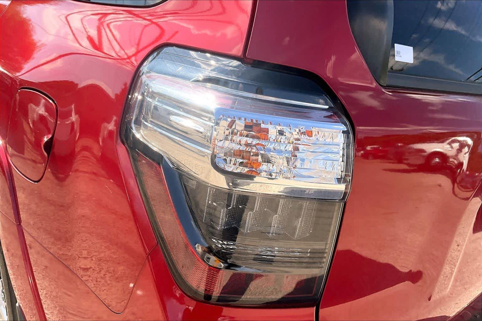 Used 2017 Toyota 4Runner SR5 RWD image 28
