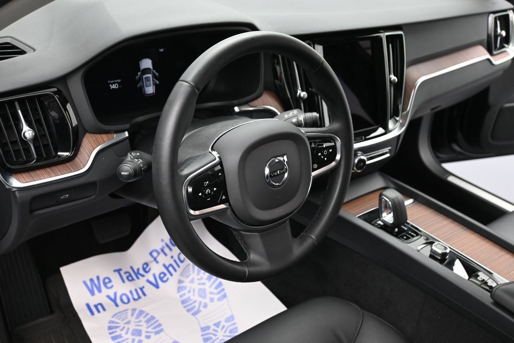 Used 2024 Volvo V60 B5 Cross Country Plus AWD/4WD image 13