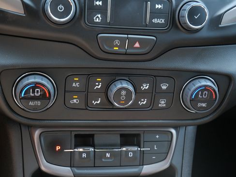 Used 2023 GMC Terrain AT4 w/ GMC Pro Grade Package AWD/4WD image 23