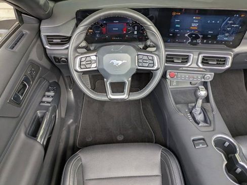 Used 2025 Ford Mustang Premium image 15