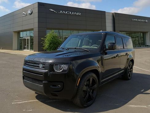 New 2025 Land Rover Defender 130 V8 AWD/4WD image 36