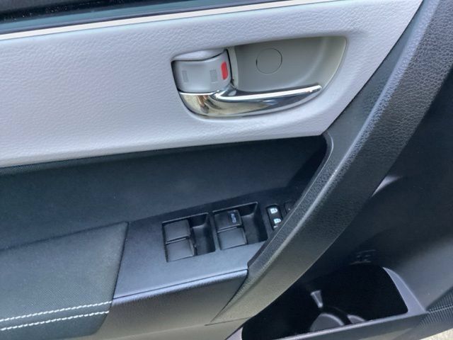Used 2018 Toyota Corolla LE FWD image 20