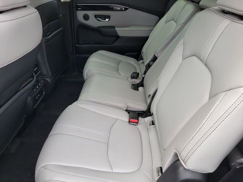 Used 2025 Honda Pilot EX-L image 14