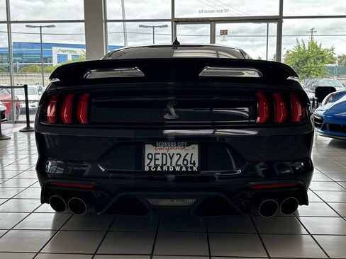 Used 2022 Ford Mustang Shelby GT500 w/ Technology Package RWD image 5
