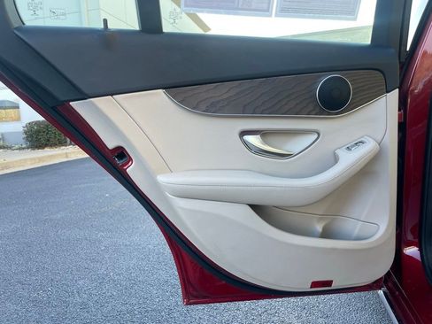 Used 2021 Mercedes-Benz C 300 Sedan image 36
