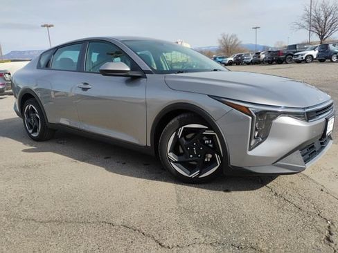 Used 2025 Kia K4 EX FWD image 4