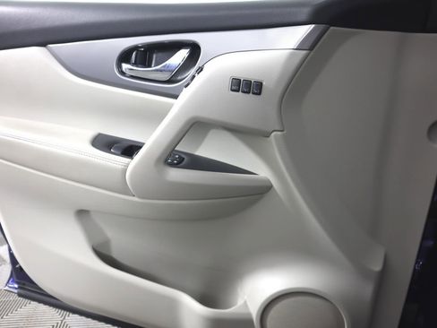 Certified 2020 Nissan Rogue Sport SL w/ Premium Package image 16