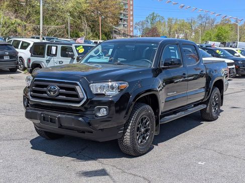 Used 2022 Toyota Tacoma SR5 AWD/4WD image 1