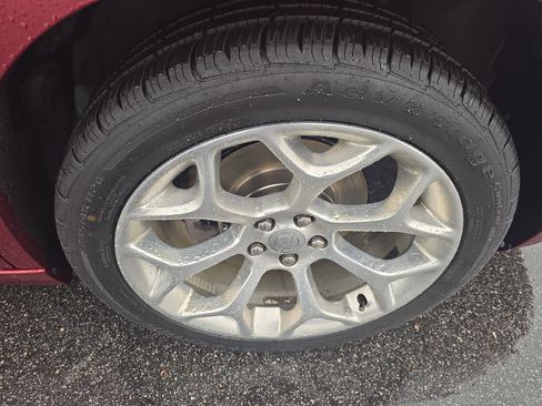 Used 2018 Chrysler 300 C w/ Safetytec Plus Group RWD image 31