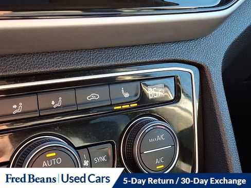 Certified 2022 Volkswagen Atlas SEL Premium image 26