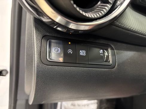 Used 2026 Chevrolet Equinox LT FWD image 41