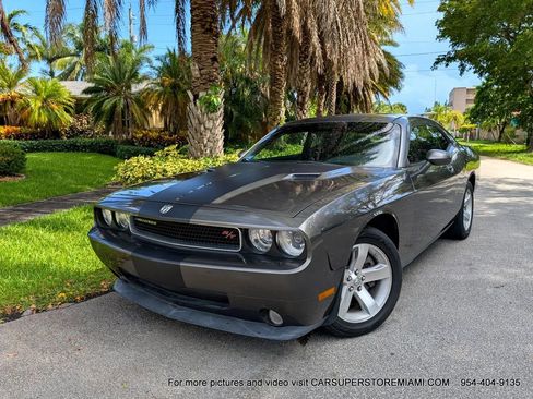 Used 2009 Dodge Challenger R/T image 5