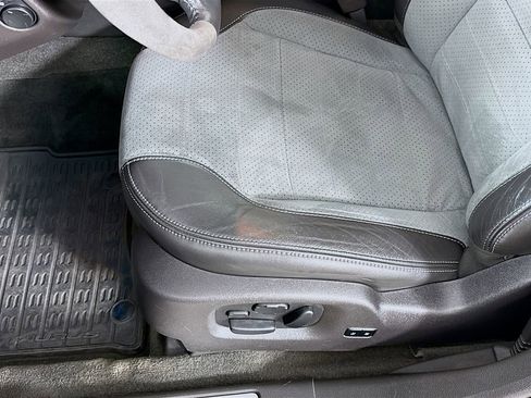 Used 2013 Ford Taurus SHO image 22