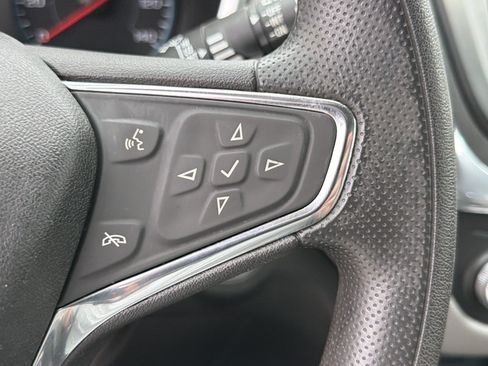 Used 2020 Chevrolet Equinox LS FWD image 18