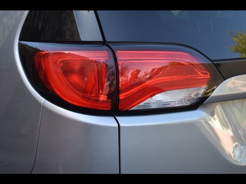 Used 2021 Chrysler Voyager LX FWD image 44