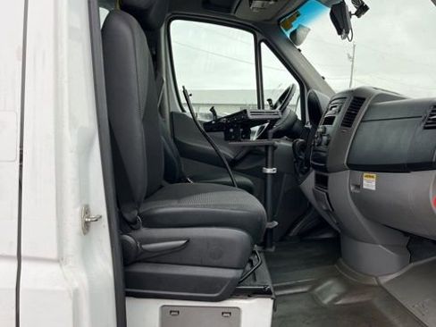 Used 2012 Mercedes-Benz Sprinter 3500 image 7