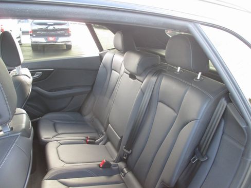 Used 2022 Audi Q8 Prestige image 19