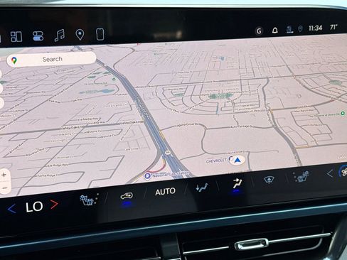 New 2026 Chevrolet Equinox EV LT image 17