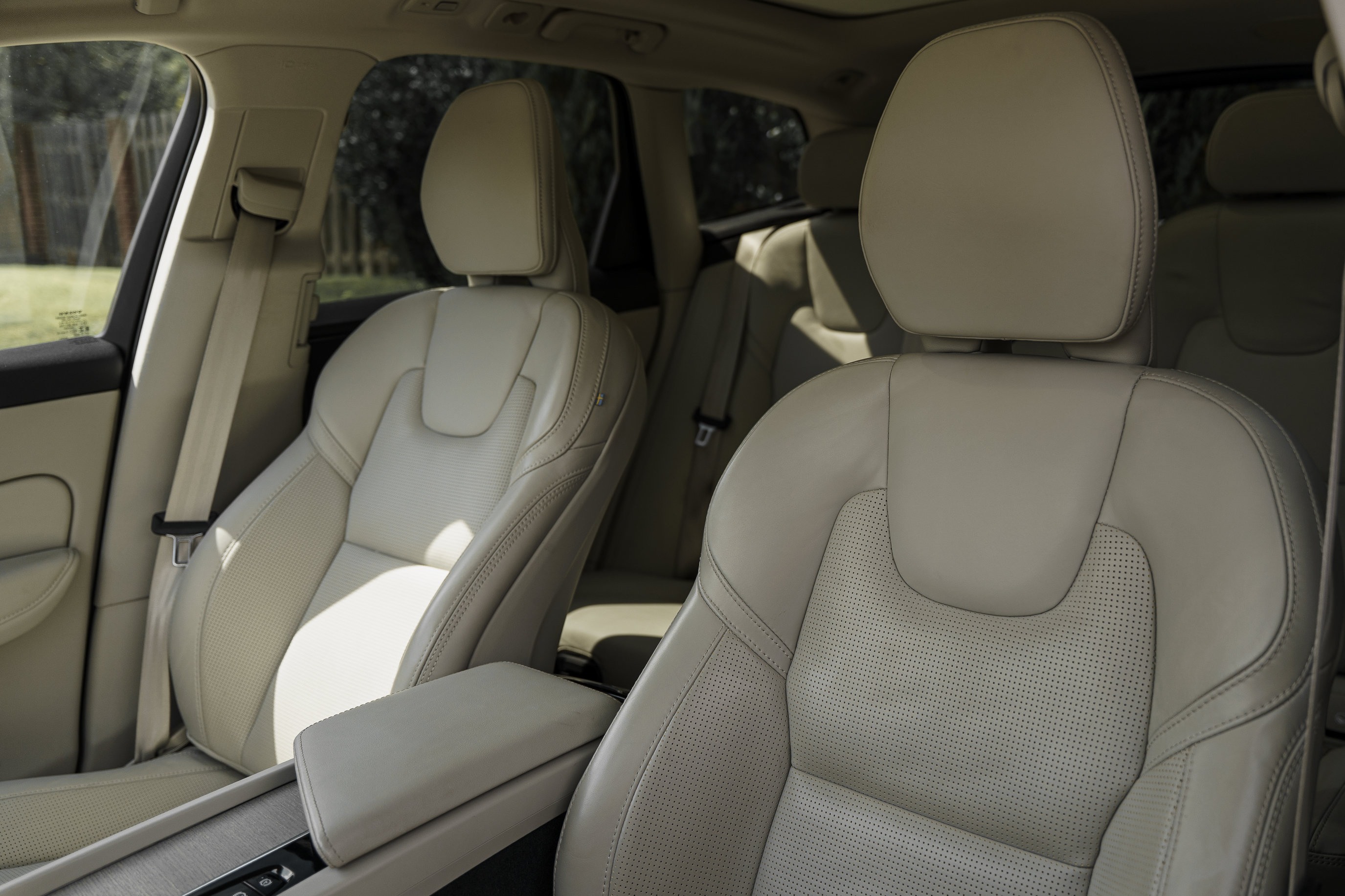 Used 2022 Volvo XC60 B6 Inscription w/ Advanced Package AWD/4WD image 19