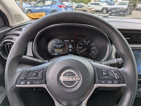 Used 2022 Nissan Kicks SV image 25