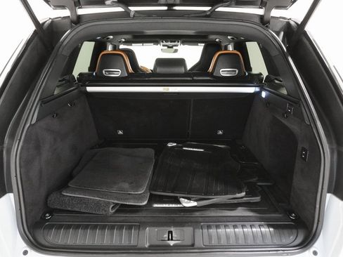 Used 2022 Land Rover Range Rover Sport SVR image 9