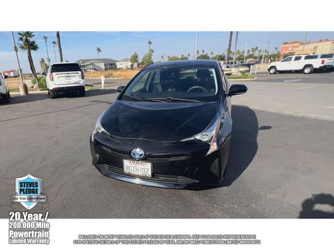 Used 2018 Toyota Prius Two image 4