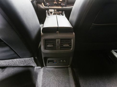 Used 2021 Nissan Rogue SL w/ Premium Package image 20