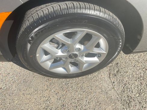 Used 2025 Kia Soul LX w/ LX Technology Package image 30