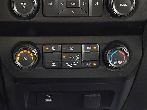 Used 2022 Ford F250 XL w/ Power Equipment Group AWD/4WD image 23