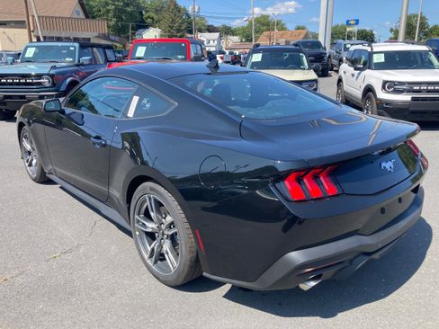 New 2025 Ford Mustang Coupe image 6
