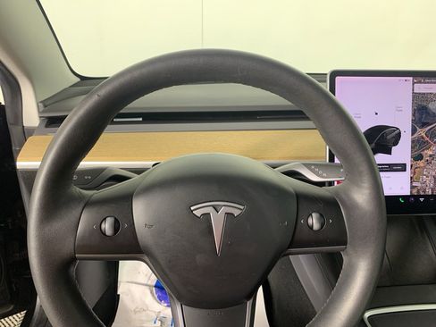 Used 2021 Tesla Model 3 Performance image 21