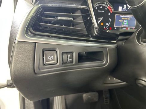 Used 2024 Cadillac XT6 Premium Luxury image 19