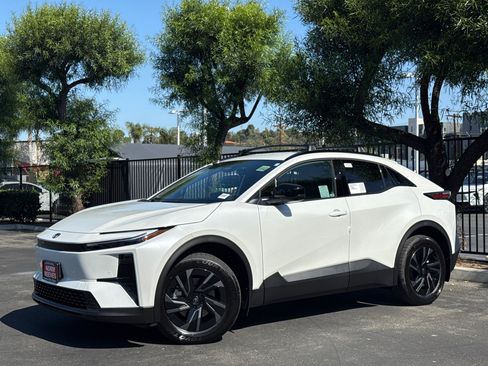 New 2026 Toyota C-HR AWD/4WD image 2
