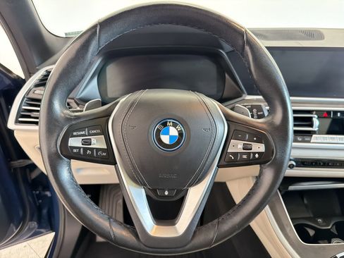 Used 2022 BMW X5 xDrive45e w/ Luxury Seating Package AWD/4WD image 18