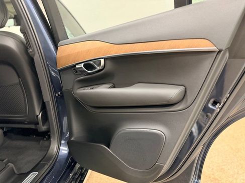 Used 2025 Volvo XC90 B6 Plus w/ Protection Package AWD/4WD image 23