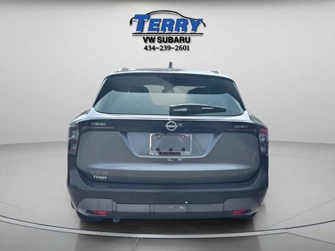 Used 2025 Nissan Kicks SV w/ SV Premium Package AWD/4WD image 4