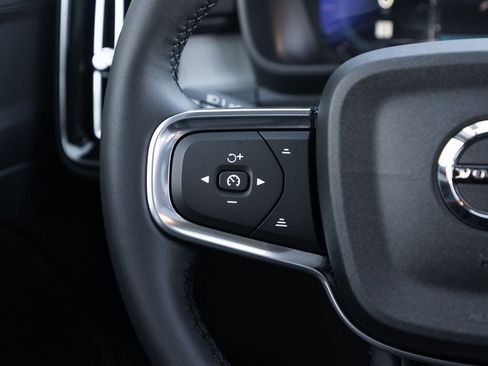 Used 2023 Volvo XC40 B5 Plus w/ Driver Assist Package image 25